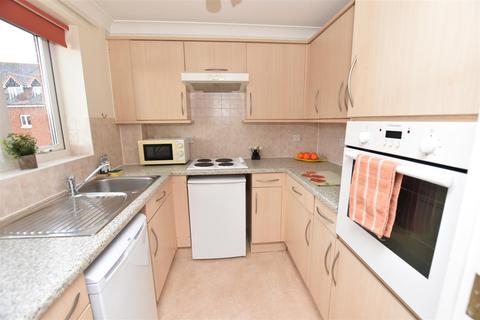 1 bedroom retirement property for sale, Tylers Ride, South Woodham Ferrers