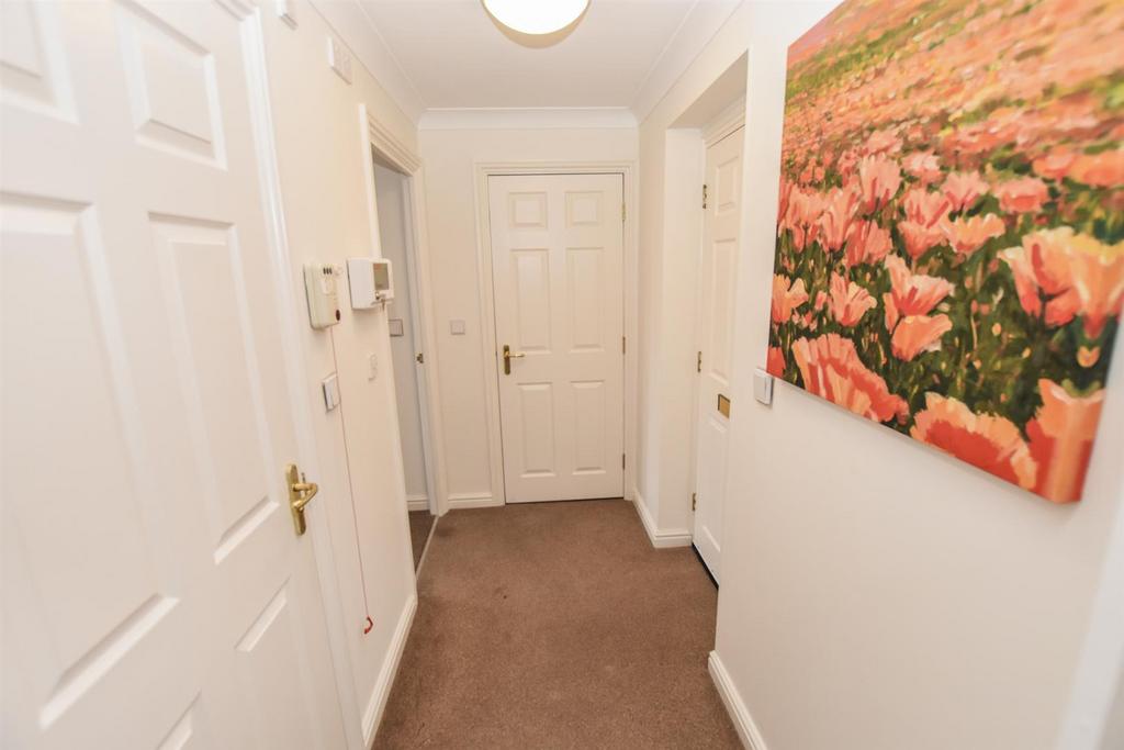 Hallway.jpg