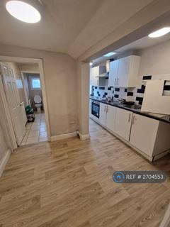 2 bedroom terraced house to rent, Sun Road, Swanscombe, DA10