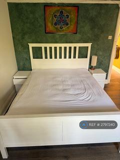 1 bedroom in a flat share to rent, Hook Road, Surbiton, KT6