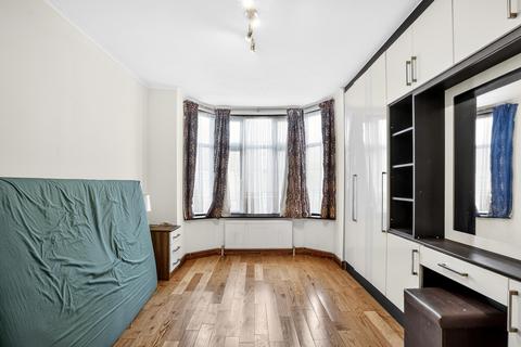 3 bedroom terraced house for sale, Park Avenue, Mitcham, CR4
