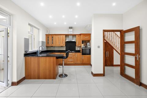 Park Avenue, Mitcham, CR4