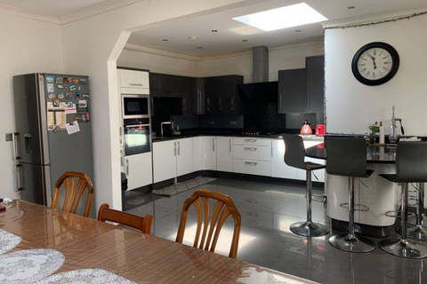 1 bedroom in a house share to rent, Goodmayes Lane, Ilford IG3