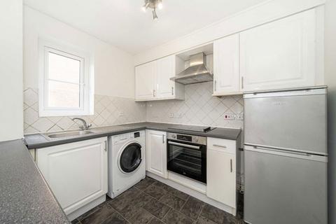 2 bedroom flat for sale, Langridge Mews, Hampton TW12