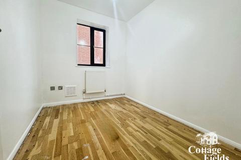 undefined, Gladbeck Way, Enfield, EN2
