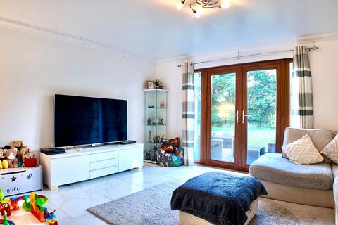 3 bedroom detached house for sale, Cwrt Hendre, Fairview, NP12