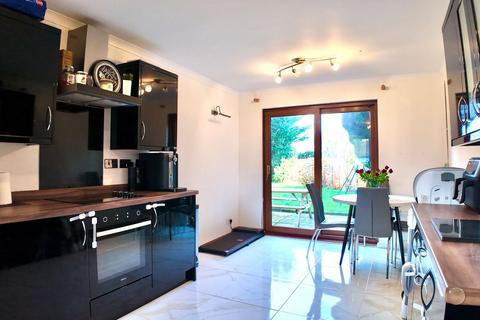 3 bedroom detached house for sale, Cwrt Hendre, Fairview, NP12