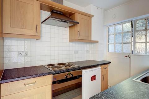 1 bedroom flat to rent, Fulham Road, London SW3