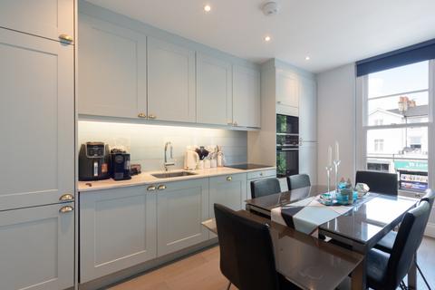 2 bedroom apartment to rent, Goldhawk Road, London, W12