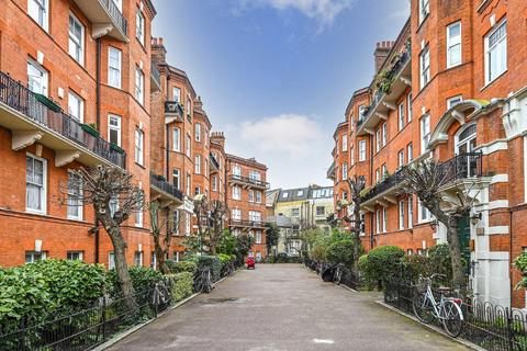 2 bedroom flat for sale, Beaumont Avenue, London W14