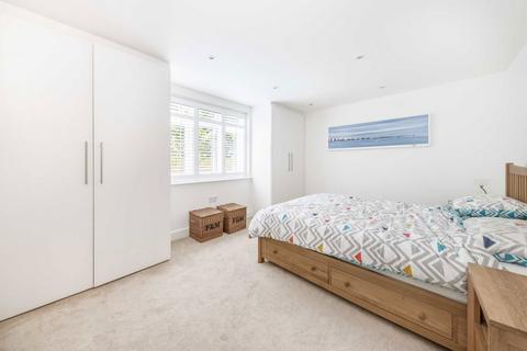 undefined, The Downs, London SW20