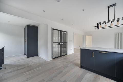 5 bedroom detached house for sale, Hartley Way, Purley CR8