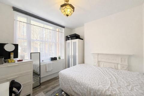 3 bedroom flat to rent, Settles Street, London E1