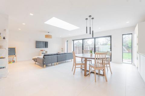 3 bedroom semi-detached house for sale, Yoxall Road, Solihull B90