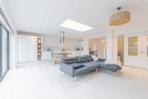 3 bedroom semi-detached house for sale, Yoxall Road, Solihull B90