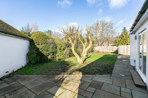 undefined, Kingsway, Staines-upon-Thames, Surrey, TW19