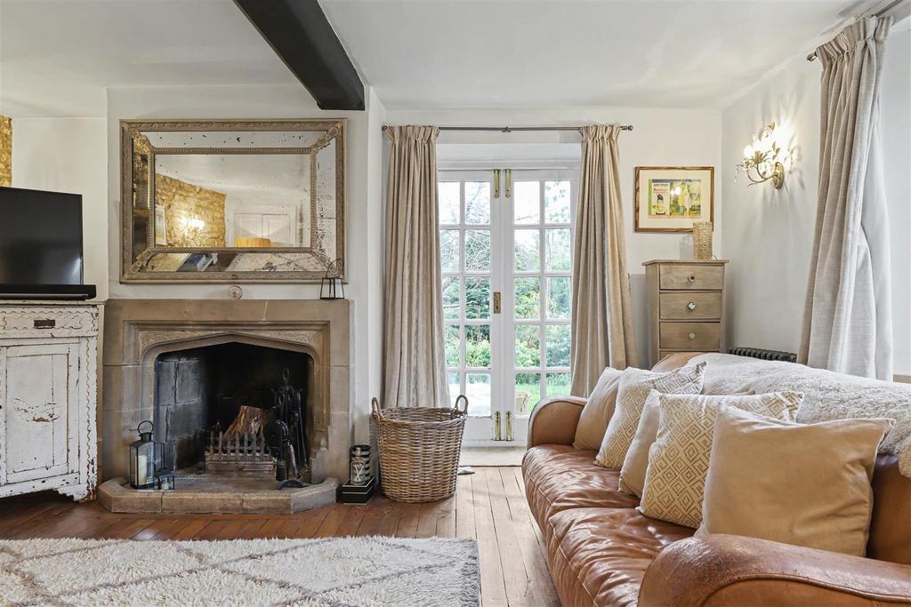 Sitting Room 2.jpg