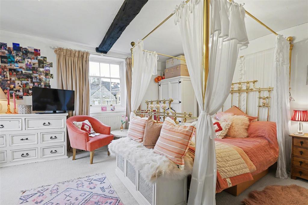Bedroom 2 1.jpg