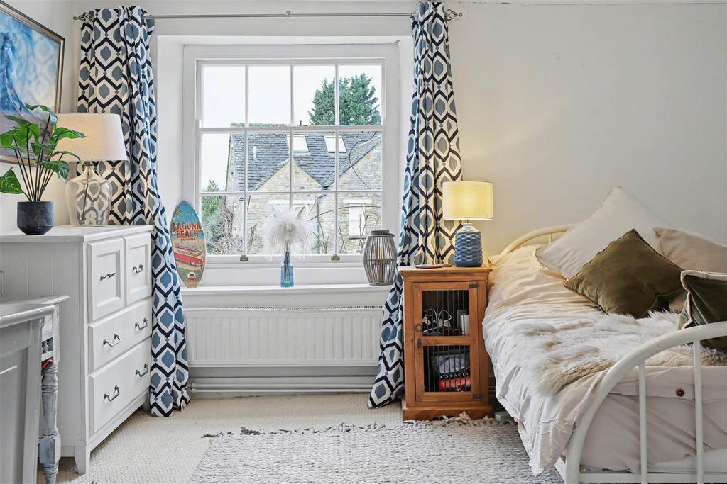 Bedroom 3 2.jpg