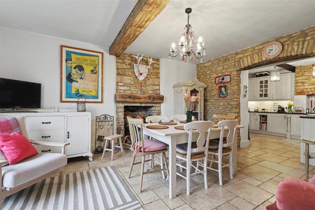 Dining Room 1.jpg