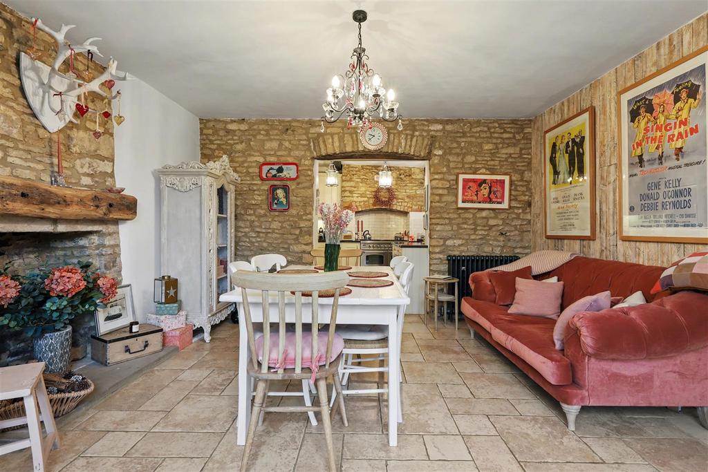 Dining Room 2.jpg