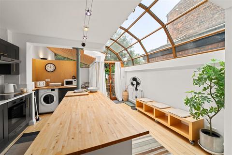 2 bedroom terraced house for sale, Church Lane, Sale