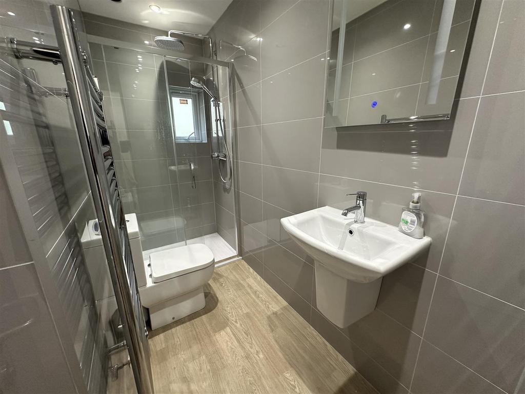 Shower room.jpg