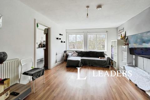 2 bedroom flat to rent, Woodland Parade, Hove, East Sussex, BN3