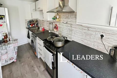 2 bedroom flat to rent, Woodland Parade, Hove, East Sussex, BN3