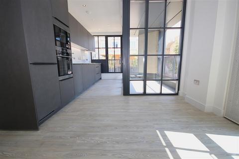 2 bedroom apartment to rent, Turing Way, Cambridge CB3
