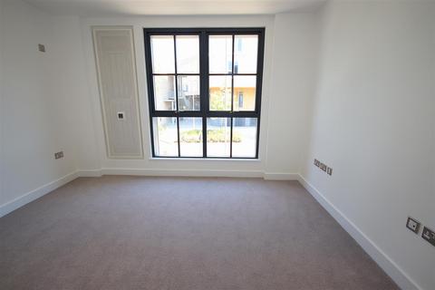 2 bedroom apartment to rent, Turing Way, Cambridge CB3