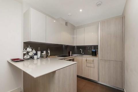 2 bedroom flat for sale, Juniper Drive, London SW18