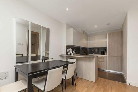 2 bedroom flat for sale, Juniper Drive, London SW18