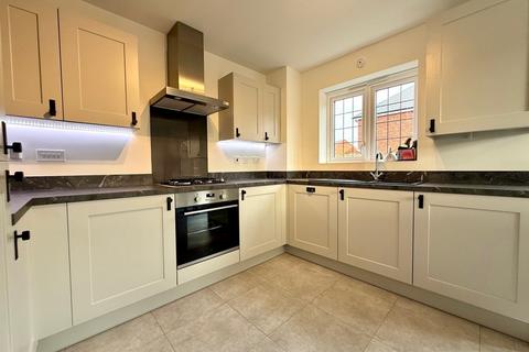 3 bedroom detached house to rent, Nave Crescent, Eagles Farm South