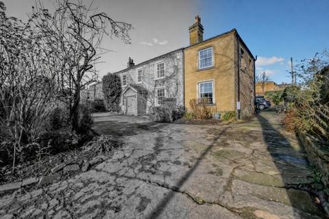 3 bedroom terraced house for sale, Tofts Road, Cleckheaton, BD19
