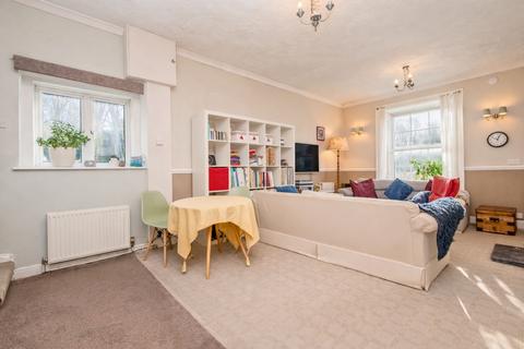 3 bedroom terraced house for sale, Tofts Road, Cleckheaton, BD19