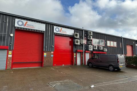 Warehouse to rent, Packet Boat Ln Uxbridge UB8 2JP