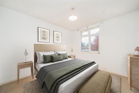 undefined, Park Lane, Teddington TW11