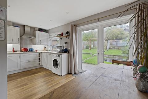 3 bedroom semi-detached house for sale, Reeves Way, Bursledon SO31