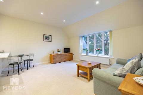1 bedroom apartment for sale, Royal Close, Christchurch, BH23 2