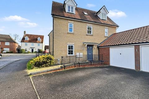 4 bedroom detached house for sale, Redwing Drive, Stowmarket, IP14