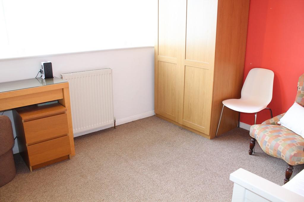 Bedroom 2 Picture 2