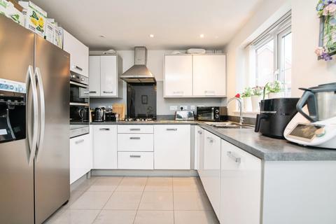 4 bedroom semi-detached house for sale, Old College Avenue, Oldbury, B68