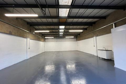 Warehouse to rent, Edison Rd Aylesbury HP19 8TE