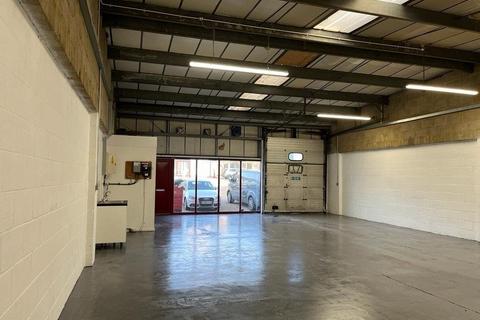Warehouse to rent, Edison Rd Aylesbury HP19 8TE