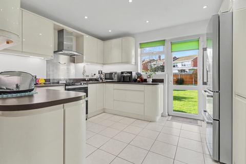 3 bedroom detached house for sale, Maplin Way, Thorpe Bay SS1