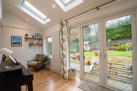 3 bedroom detached house for sale, Elphinstone Road, Hastings