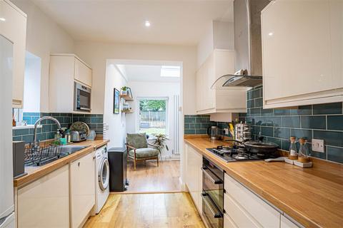 3 bedroom detached house for sale, Elphinstone Road, Hastings