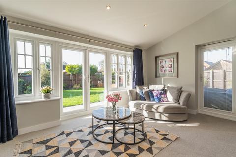 4 bedroom detached house for sale, Grange Farm Close, Colchester CO7
