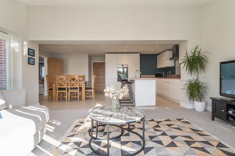 4 bedroom detached house for sale, Grange Farm Close, Colchester CO7
